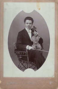 1903, Jindřich Feld